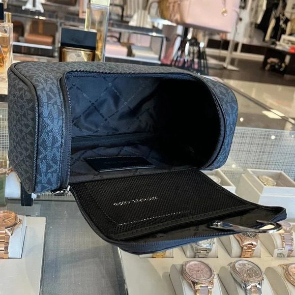 MICHAEL KORS OUTLET Cooper Logo Toiletry Kit ADMRL/PLBLUE - Picture 9 of 10